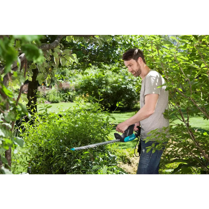 ЕЛЕКТРИЧЕСКИ ХРАСТОРЕЗ GARDENA 450W 50СМ