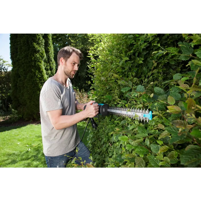 ЕЛЕКТРИЧЕСКИ ХРАСТОРЕЗ GARDENA 450W 50СМ