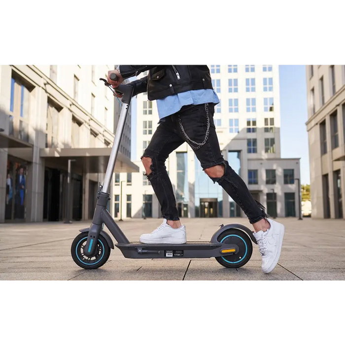 Електрически скутер MOTUS Scooty 10 2023 20 км/ч 15 Ah Черен