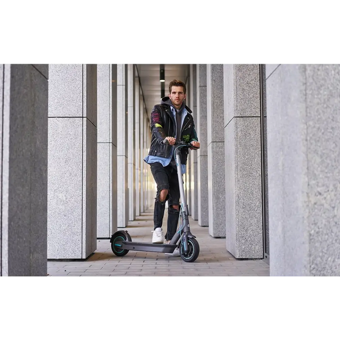 Електрически скутер MOTUS Scooty 10 2023 20 км/ч 15 Ah Черен