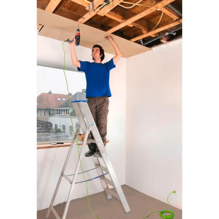 ЕЛЕКТРИЧЕСКИ ВИНТОВЕРТ 850W SKIL 6221 AA