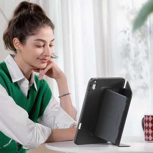 ESR Flip Hybrid Case за iPad Air 13’’ 1 / 2 (генер.)