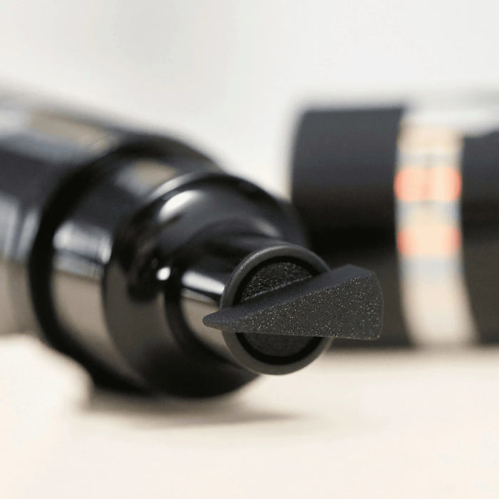 Очна линия писалка Quick Wing 01 Black, 3,5 ml