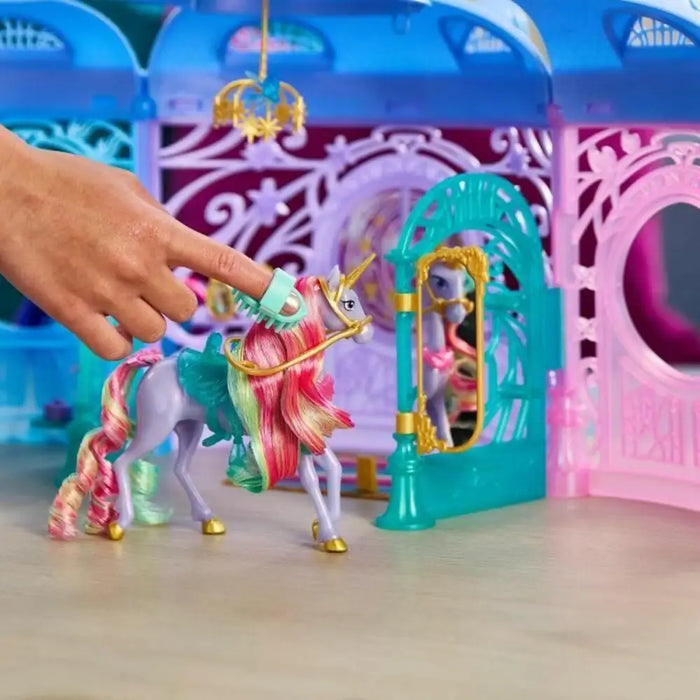 Фигурки на Герои Spin Master Unicorn Academy Еднорог