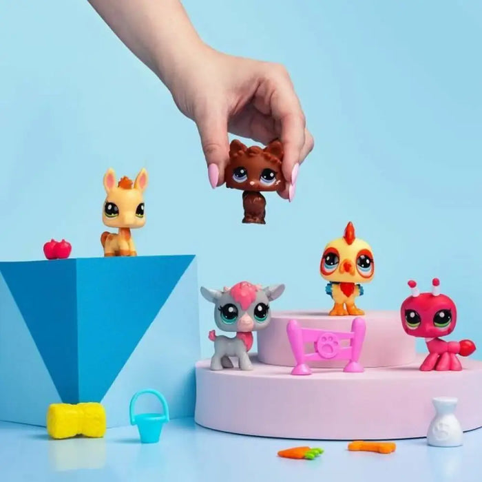 фигурки на животни Bandai Littlest Pet Shop Пластмаса