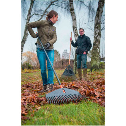 ГРАДИНСКО ГРЕБЛО С ДРЪЖКА FISKARS FS 135016