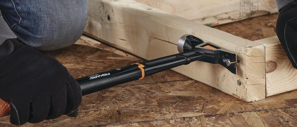 Кофражен чук Fiskars - Pro IsoCore, 0.624 kg, размер XXL