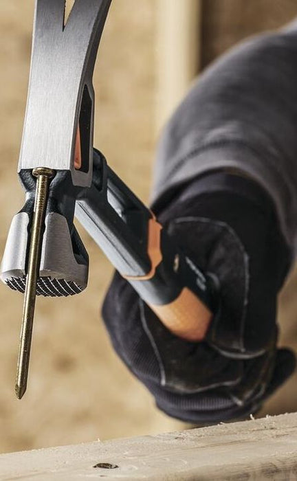 Кофражен чук Fiskars - Pro IsoCore, 0.624 kg, размер XXL