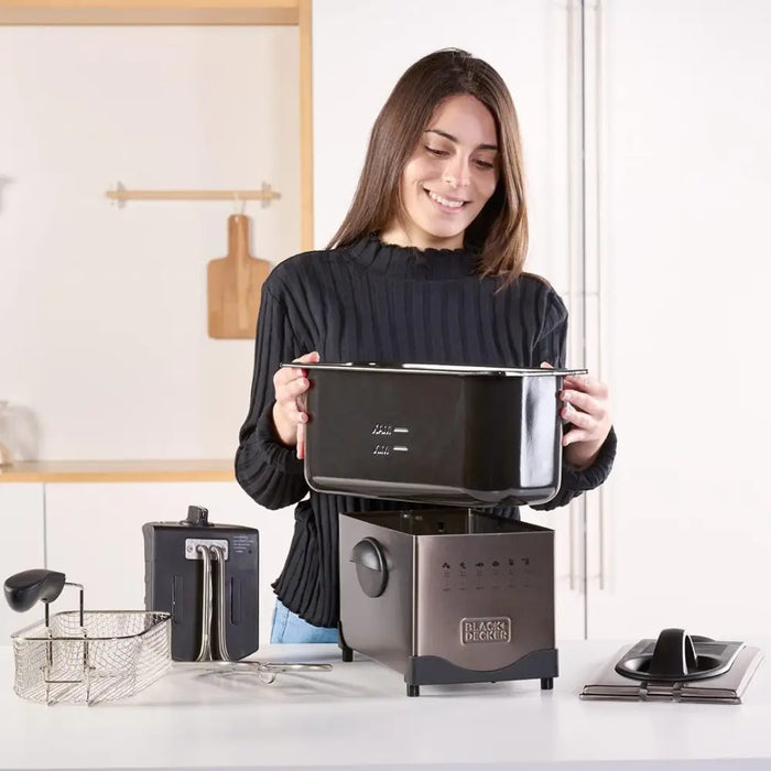 Фритюрник Black + Decker BXDF2100E