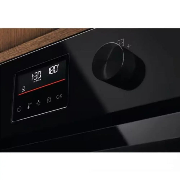 Фурна за вграждане ELECTROLUX LOF4P06BK 65 л SurroundCook®