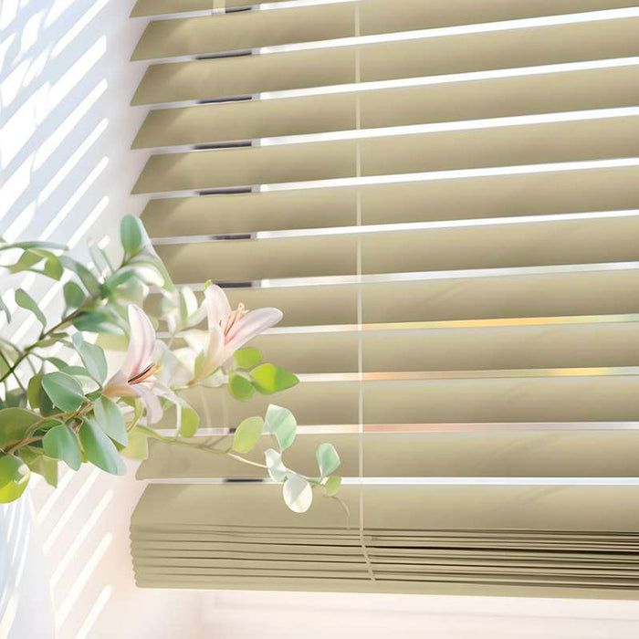 ПЛАСТМАСОВА ЩОРА GARDINIA 50X130 БЕЖОВА