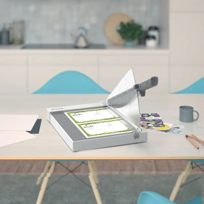 Гилотина Leitz Precision Home A4 Неръждаема стомана