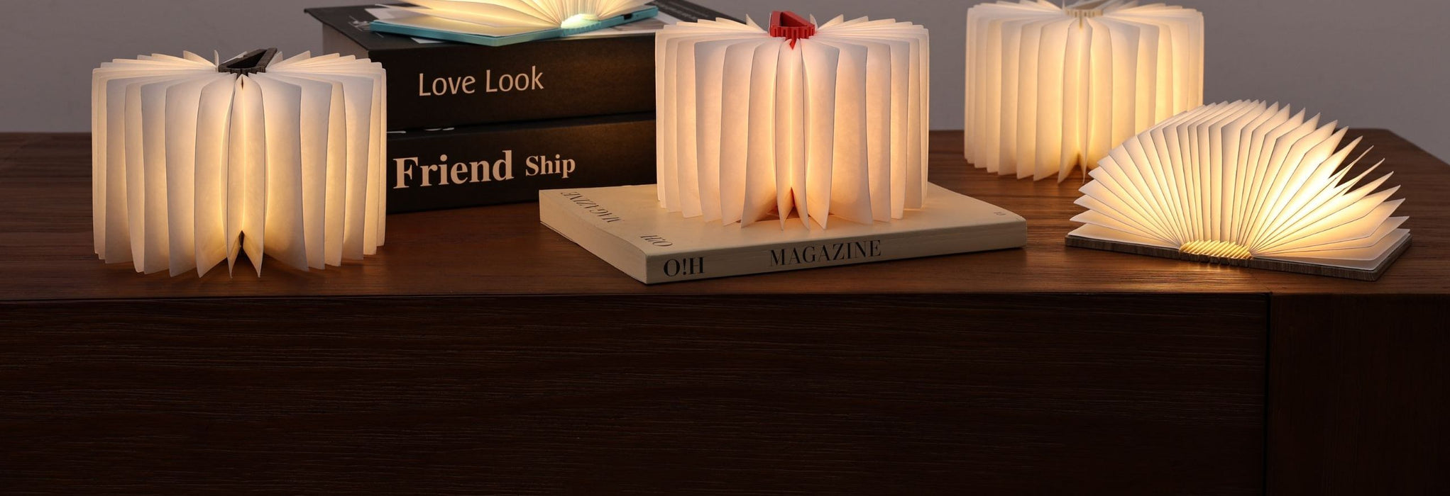 LED смарт лампа Gingko - Smart Book Light, размер S, лунно бяла, G086WE