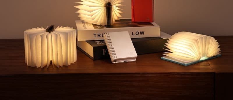 LED смарт лампа Gingko - Super Mini Smart Book Light, размер S, коралово червен