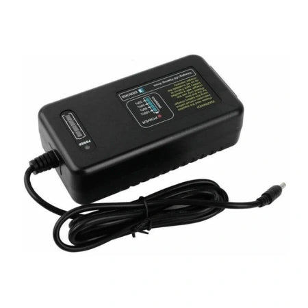 Зарядно устройство за батерии GODOX C26 за AD600Pro