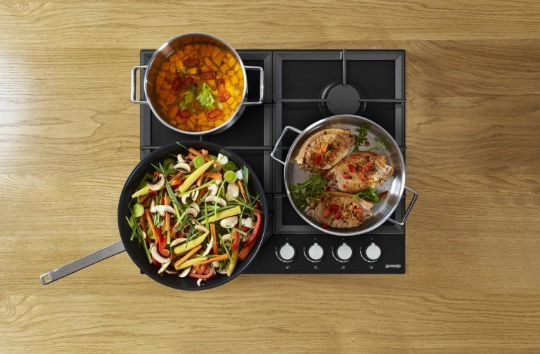Gorenje GT641KB котлон Черен Вграден 60 см Газ 4 зона(и)