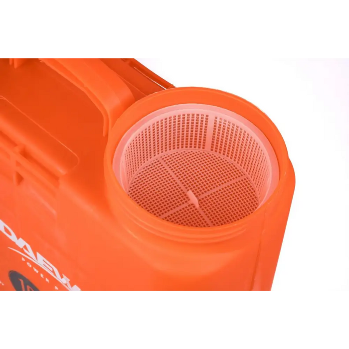 ГРЪБНА ПРЪСКАЧКА С МЕТАЛЕН УДЪЛЖИТЕЛ 16Л