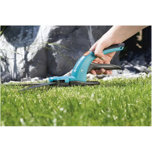ГРАДИНСКА НОЖИЦА ЗА ТРЕВА GARDENA COMFORT 8733