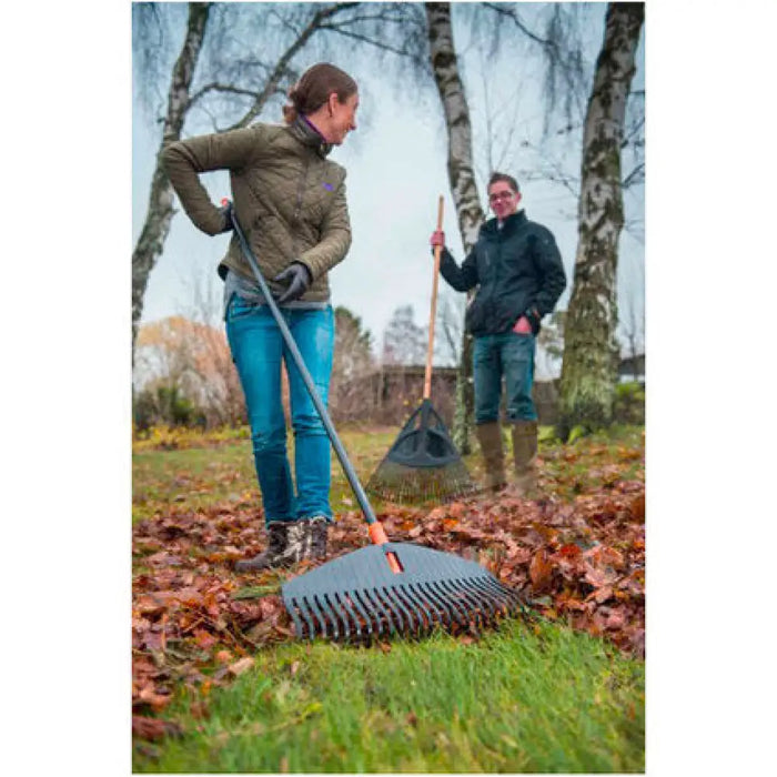 ГРАДИНСКО ГРЕБЛО С ДРЪЖКА FISKARS FS 135016