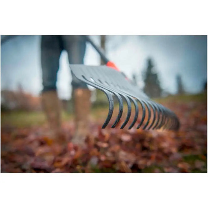 ГРАДИНСКО ГРЕБЛО С ДРЪЖКА FISKARS FS 135016