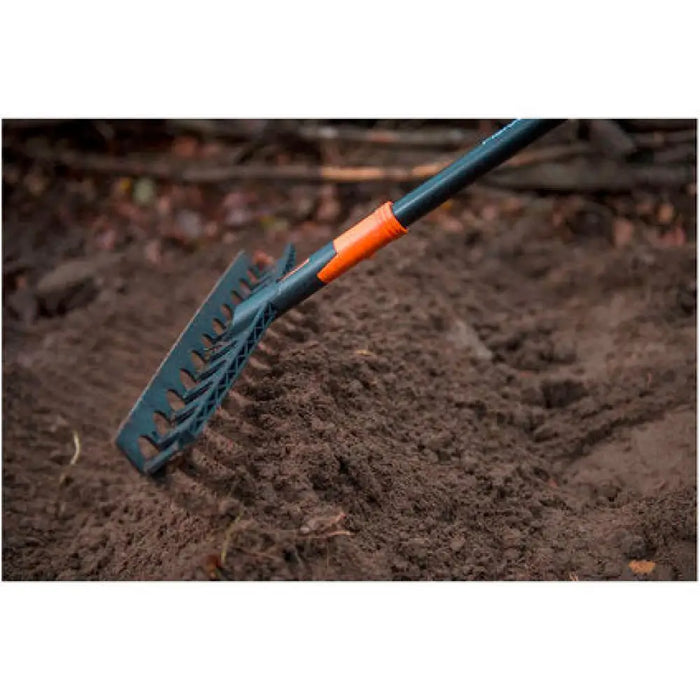 ГРАДИНСКО ГРЕБЛО С ДРЪЖКА FISKARS FS 135066