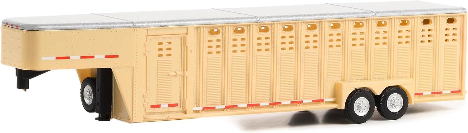 Колекционерски модел Greenlight Съвременни: Ремаркета - 26-Foot Vertical Three Hole Gooseneck Livestock Trailer (Beige)