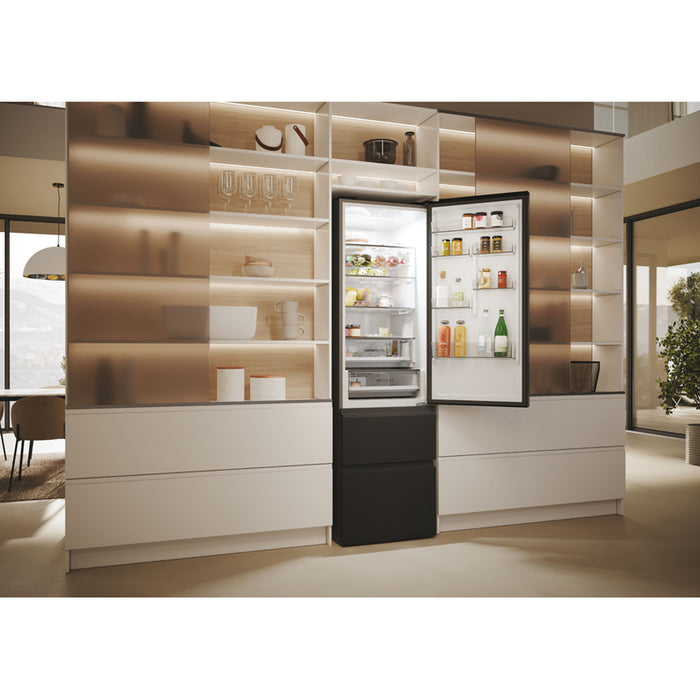 Хладилник с долен фризер HAIER HTW 5620 DNPT 205.00 см