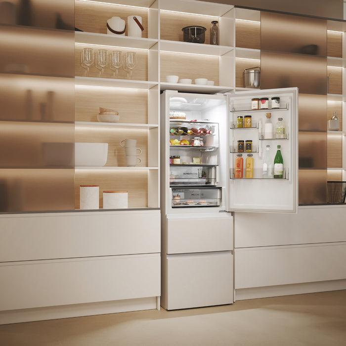 Хладилник с долен фризер HAIER HTW 5618 ENPW 185.00 см