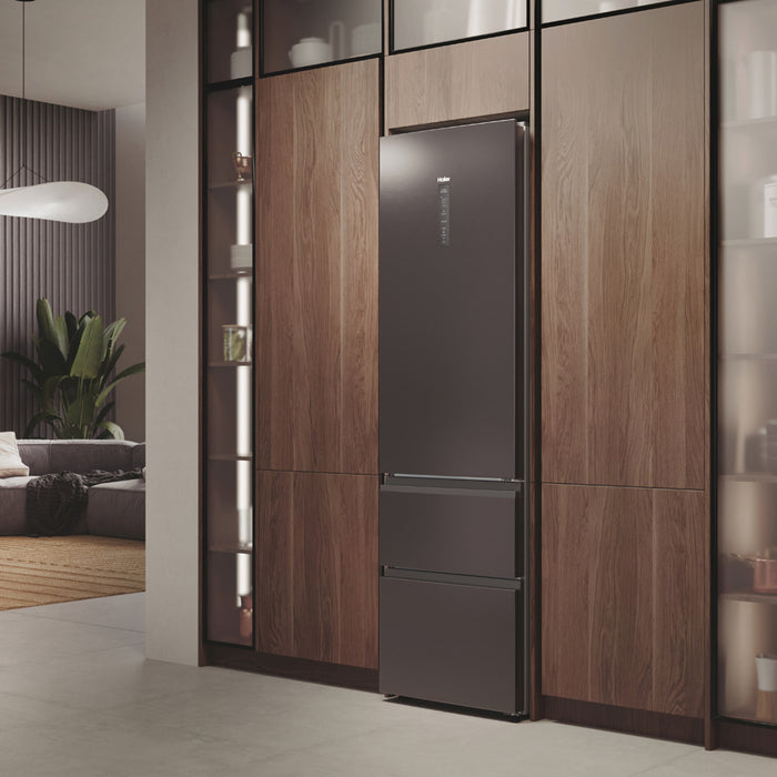 Хладилник с долен фризер HAIER HTW 7620 DNMP 205.00 см