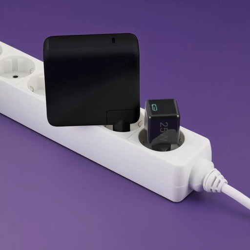 HAMA Бързо мини зарядно 220V USB-C PD/Qualcomm 25 W черен