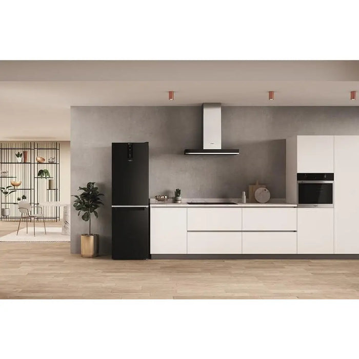 Хладилник с фризер Whirlpool W7X 82O K*** 335 l E No Frost
