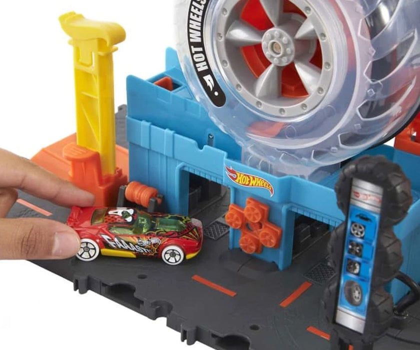 Игрален комплект Mattel Hot Wheels - Mодерен градски център за гуми