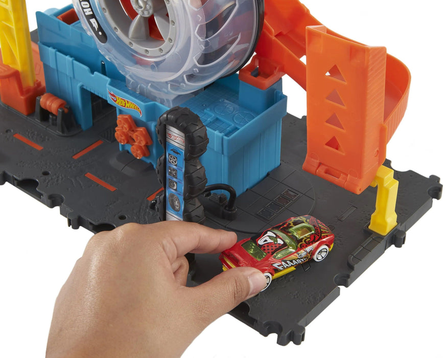 Игрален комплект Mattel Hot Wheels - Mодерен градски център за гуми