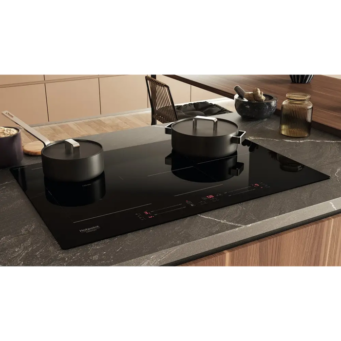 Hotpoint Ariston HS 1377C CPNE Черен Зонален индукционен
