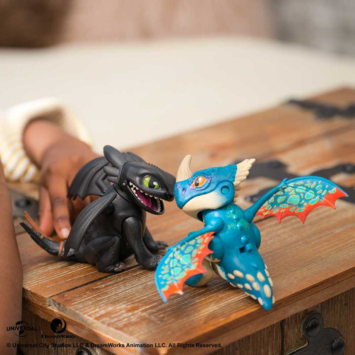 HOW TO TRAIN YOUR DRAGON Интерактивен мини дракон с 25 звука