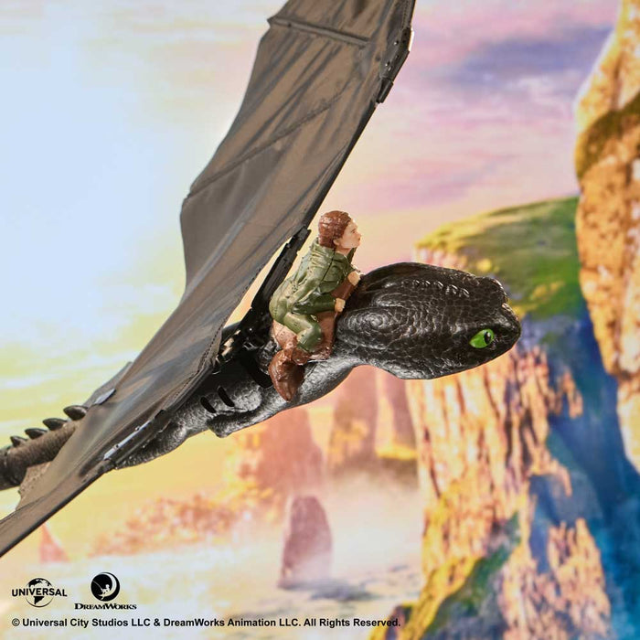 HOW TO TRAIN YOUR DRAGON Летящ дракон Беззъб R/C