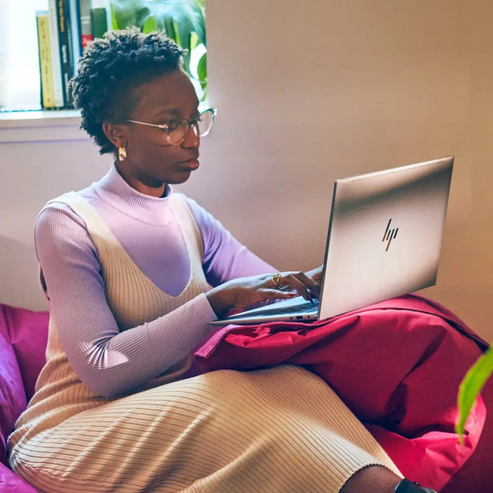 HP ZBook Firefly G10 Intel® Core™ i7 i7-1365U Мобилна