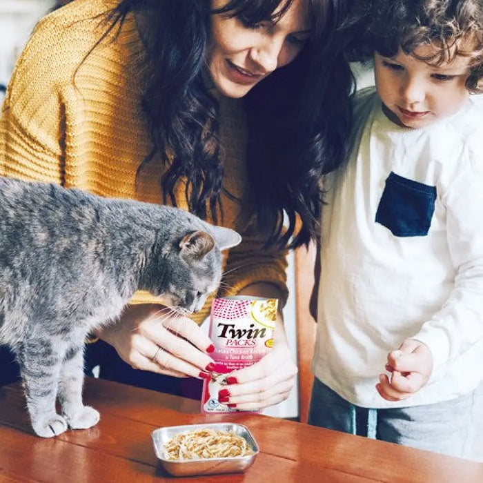 INABA CAT Twin Tuna с пиле в бульон – лакомство за котки –