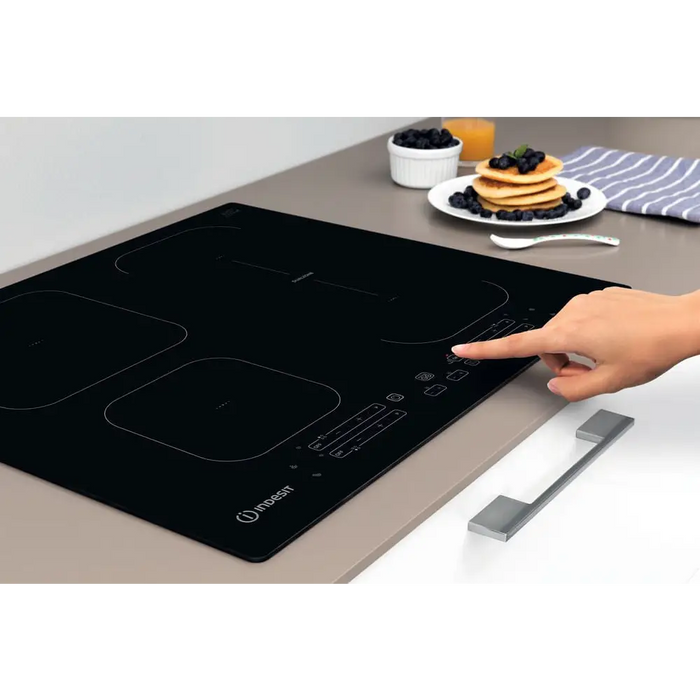 Indesit IB 65B60 NE Черен Зонален индукционен плот