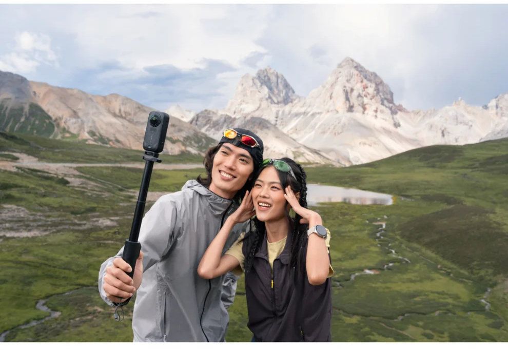 Екшън камера INSTA 360 X6 ESSENTIAL BUNDLE 42.0 MPx, WI-FI