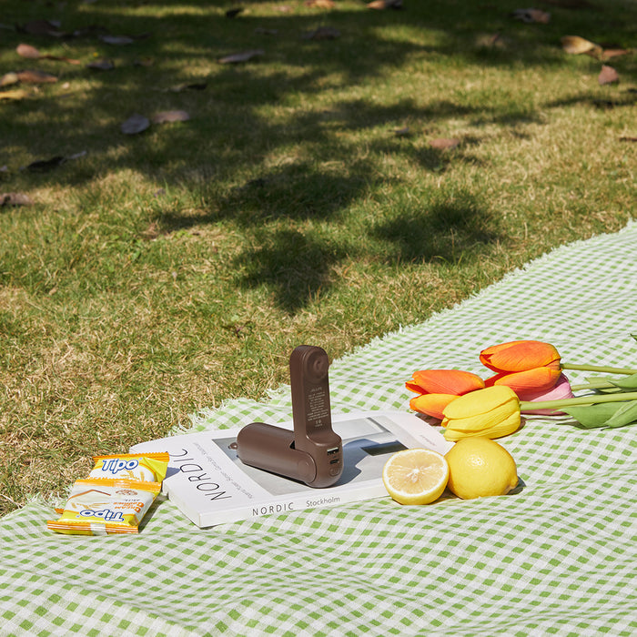 Jisulife Ръчен вентилатор Life8 Plus Портативен USB вентилатор с функция Преносима батерия Powerbank 4500mAh и фенерче - кафяв