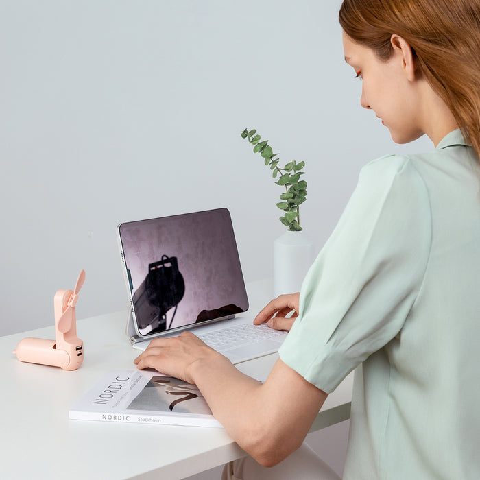 Ръчен вентилатор Jisulife Life8 Портативен USB вентилатор с функция Преносима батерия Powerbank 2000mAh и фенерче - розов