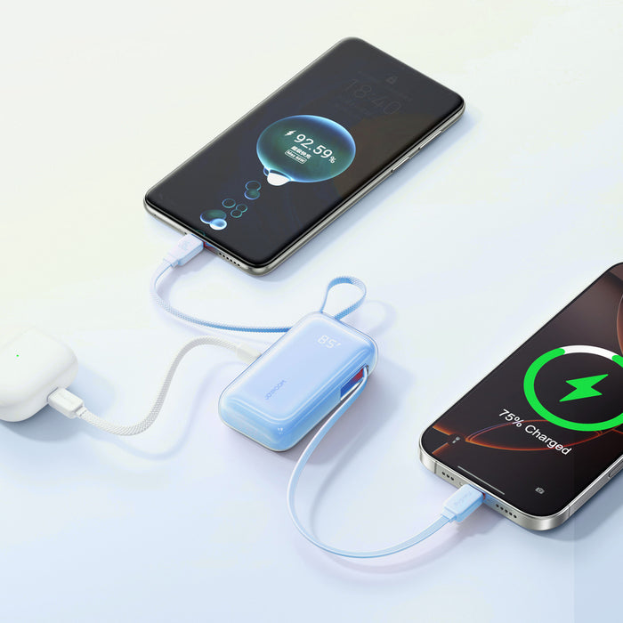 Външна батерия Joyroom JR-PR2L 10000mAh 35W с вграден прибиращ се USB-C кабел и Lightning кабел за връзка - синя