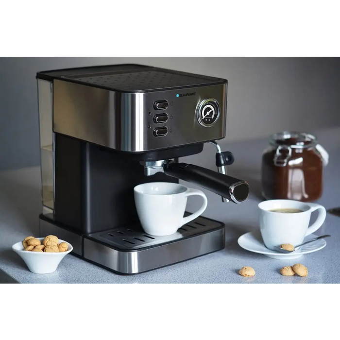 Кафе машина Blaupunkt CMP312 Espresso