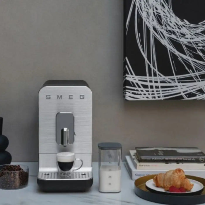 Кафемашина SMEG BCC13BLMEU
