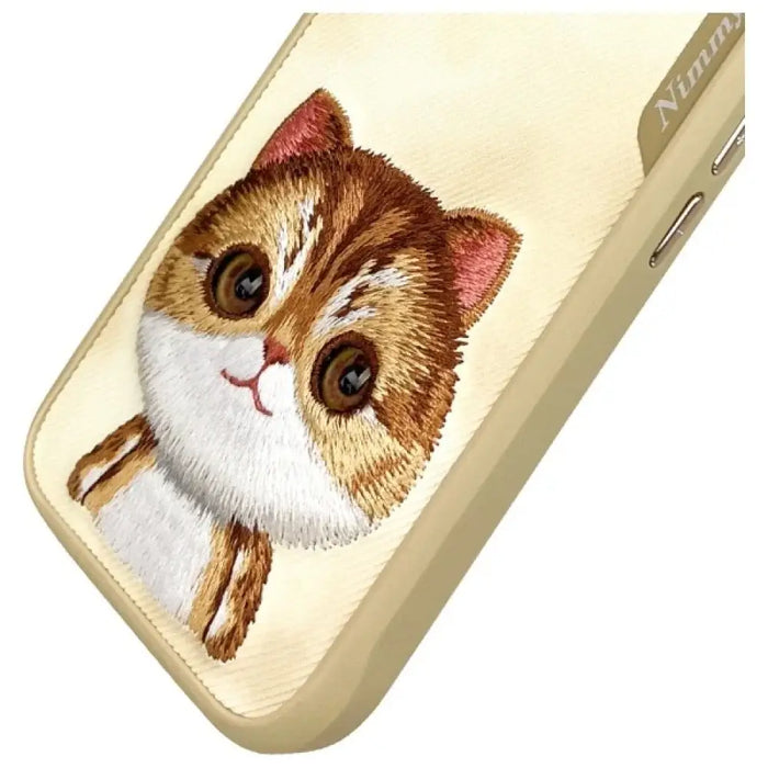Калъф Nimmy Big Eyed Pet 2.0 Cat за iPhone 16 - зелен