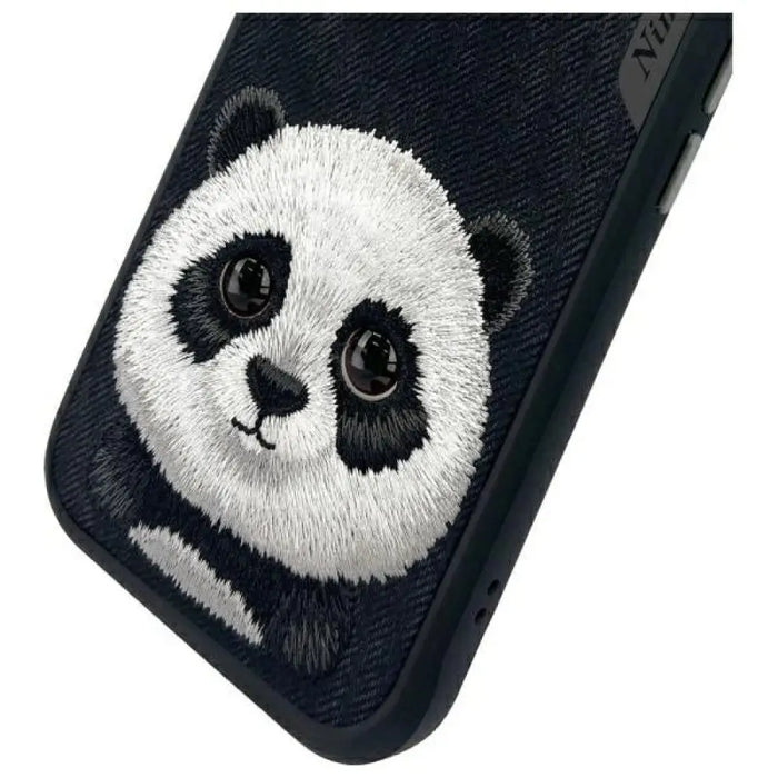 Калъф Nimmy Big Eyed Pet 2.0 Panda за iPhone 15 - черен