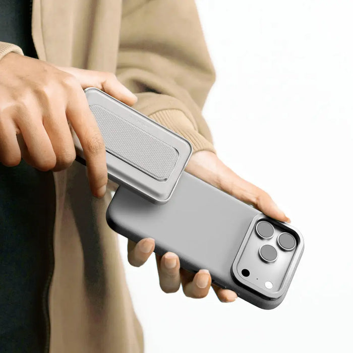 Калъф AmazingThing Glamour за iPhone 17 Pro Max със стойка