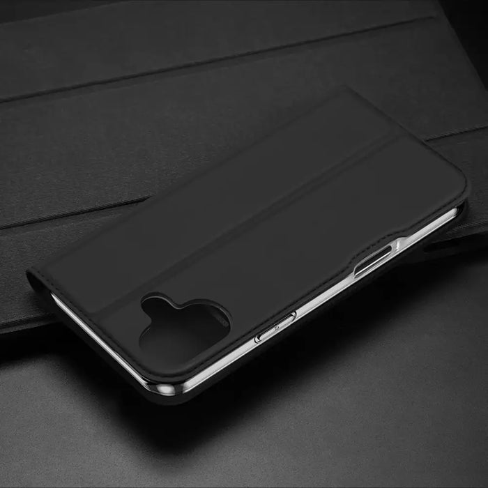 Калъф Dux Ducis Skin Pro за iPhone 16 с флип и слот