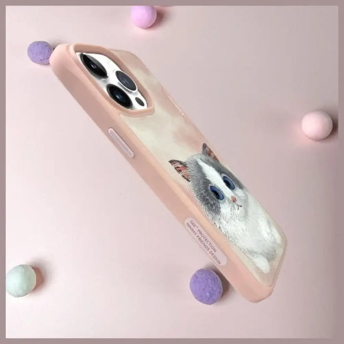 Калъф Nimmy Big Eyed Pet 2.0 Cat за iPhone 15 Pro Max